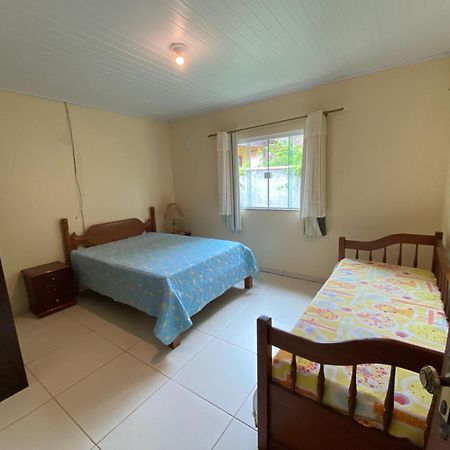 Lumiar Casa Solar Churrasqueira Com 3 Quartos Sendo Um Suite Arejada, Jardim A 700M Do Centro Bagian luar foto